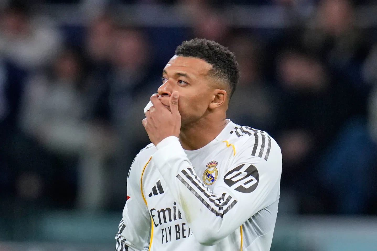 Kylian Mbappé se pierde la Supercopa por lesión en la rodilla izquierda
