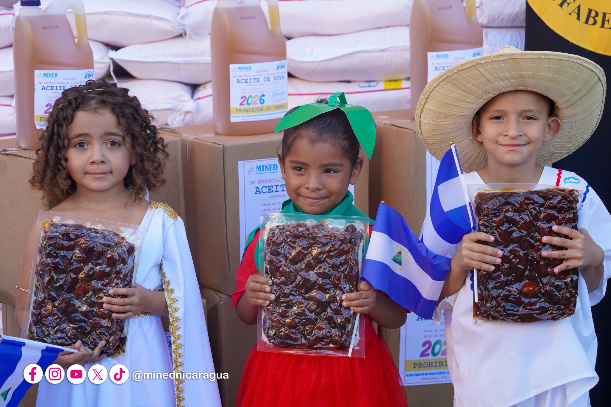 Más de 198 mil quintales de alimentos empiezan a distribuirse para garantizar la Merienda Escolar 2026
