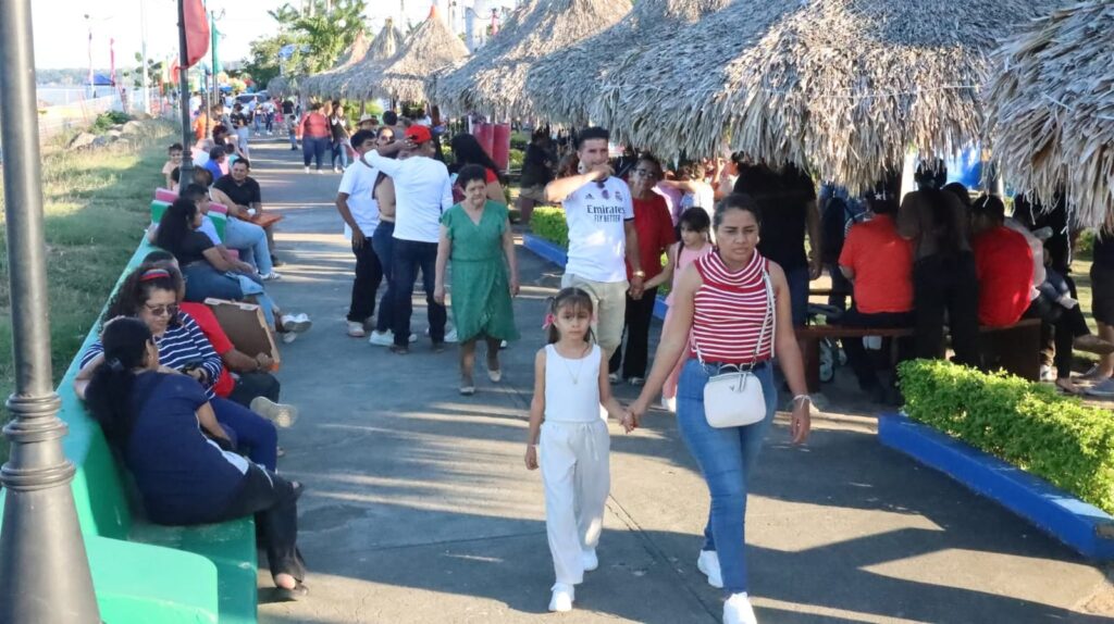 Gran afluencia de turistas en los puertos en fin e inicio de año