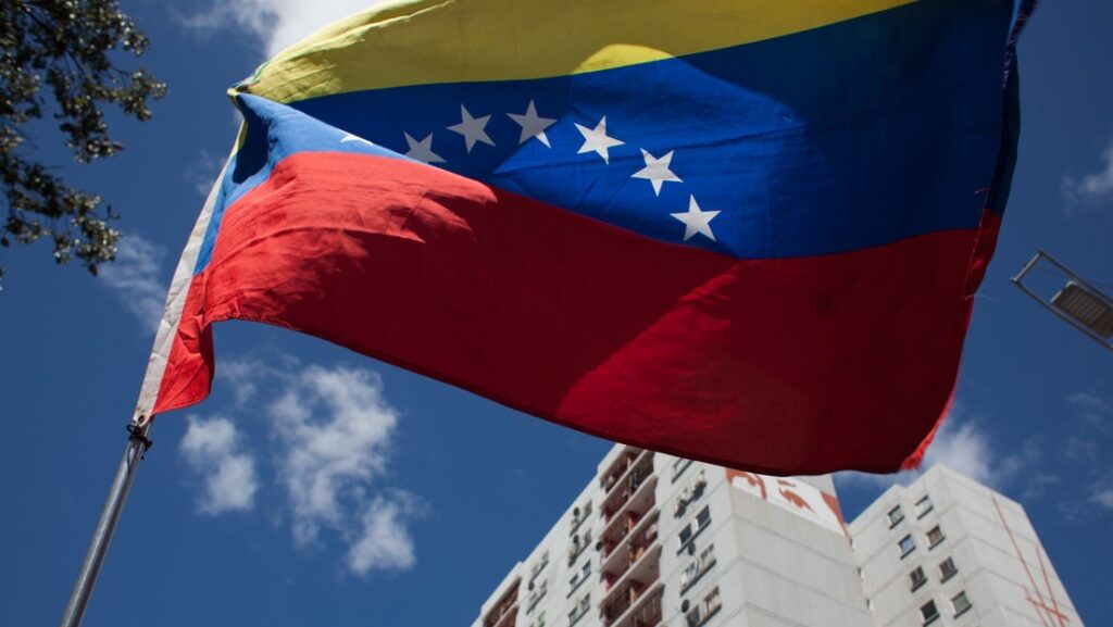 Caracas anuncia el inicio de un proceso con EEUU para restablecer las misiones diplomáticas