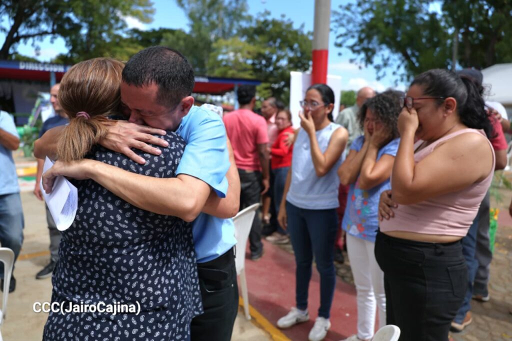 Decenas de reos retornan a sus hogares y familias en saludo al 19 aniversario del Pueblo Presidente