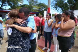 Decenas de reos retornan a sus hogares y familias en saludo al 19 aniversario del Pueblo Presidente