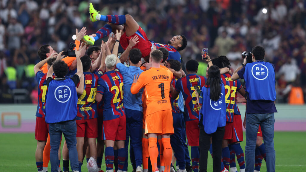 El F.C. Barcelona se corona campeón de la Supercopa de España