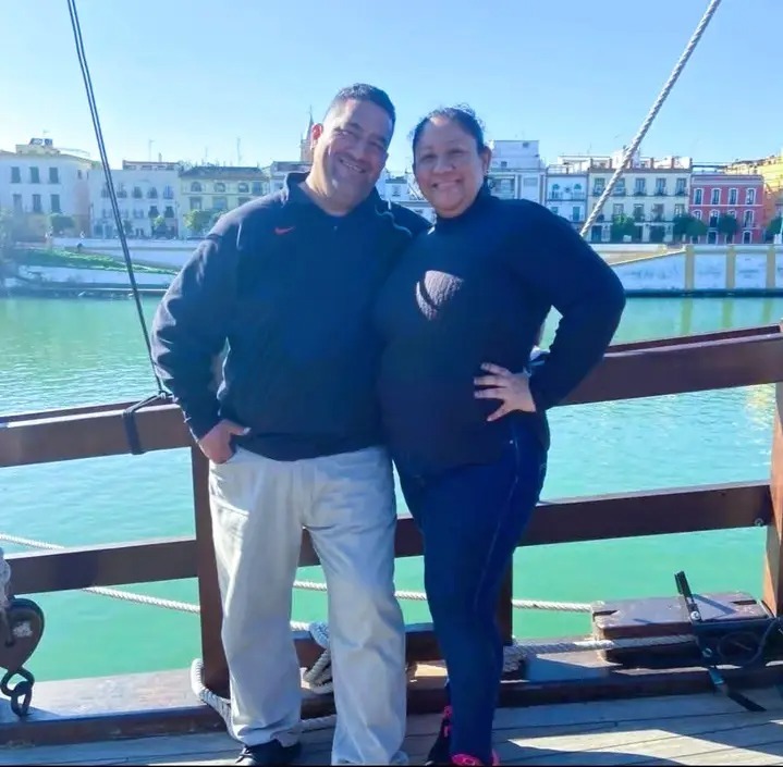 Repatrian cuerpos de matrimonio fallecido por asfixia en España