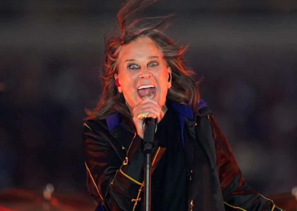 Familia de Ozzy Osbourne afirma que el fallecido cantante se manifiesta en sus sueños
