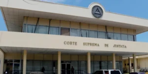 Por problemas de salud renuncia a su cargo Magistrado Gerardo Arce