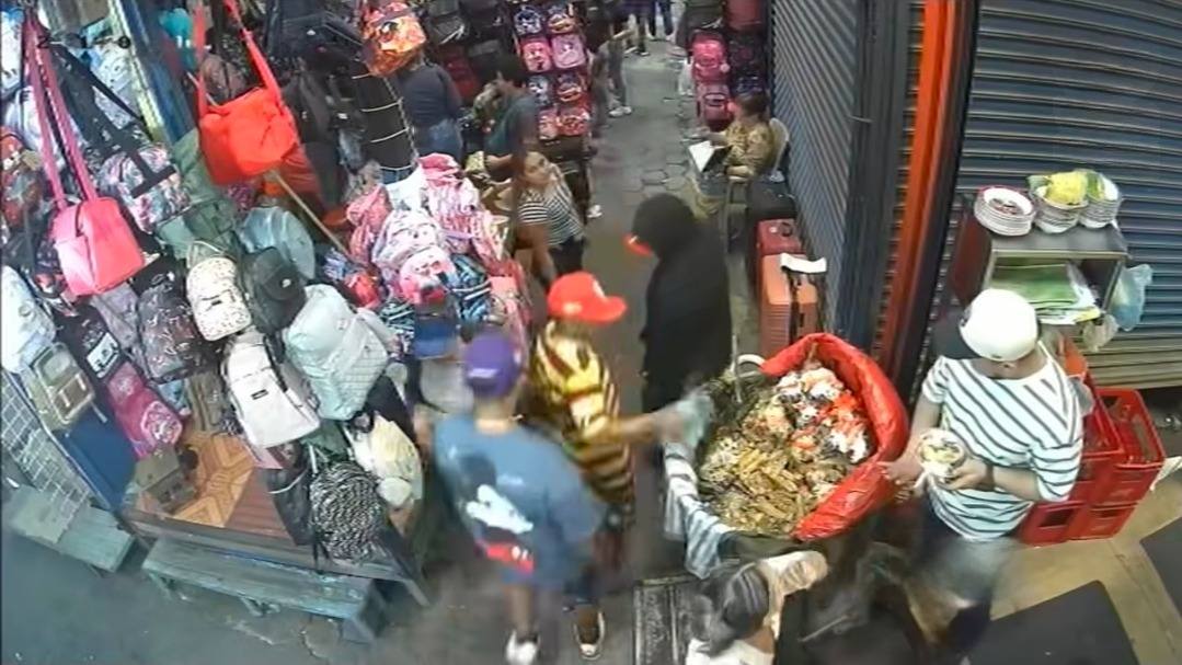 Ponen tras las rejas a sujeto que vertió supuesto veneno en porra de baho del Mercado Oriental