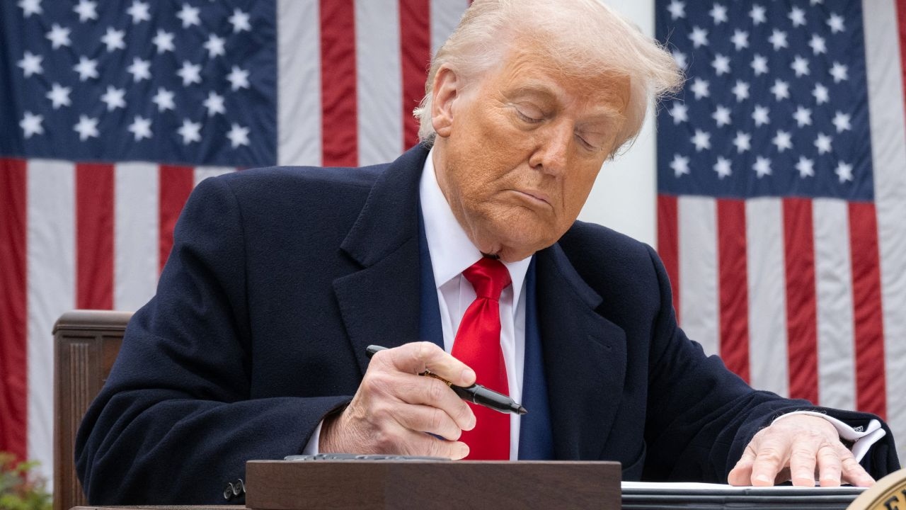 UE convoca a reunión de emergencia tras el anuncio de Trump de aranceles