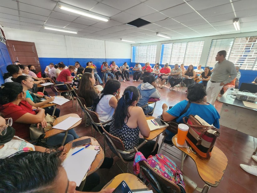 Mined impulsa actualización didáctica a docentes para Año Lectivo 2026