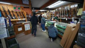 EEUU sopesa preguntar el sexo biológico para comprar armas