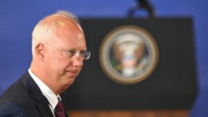 Enviado del Kremlin: "El intento de convertir Ucrania en el tema principal de Davos fracasó"