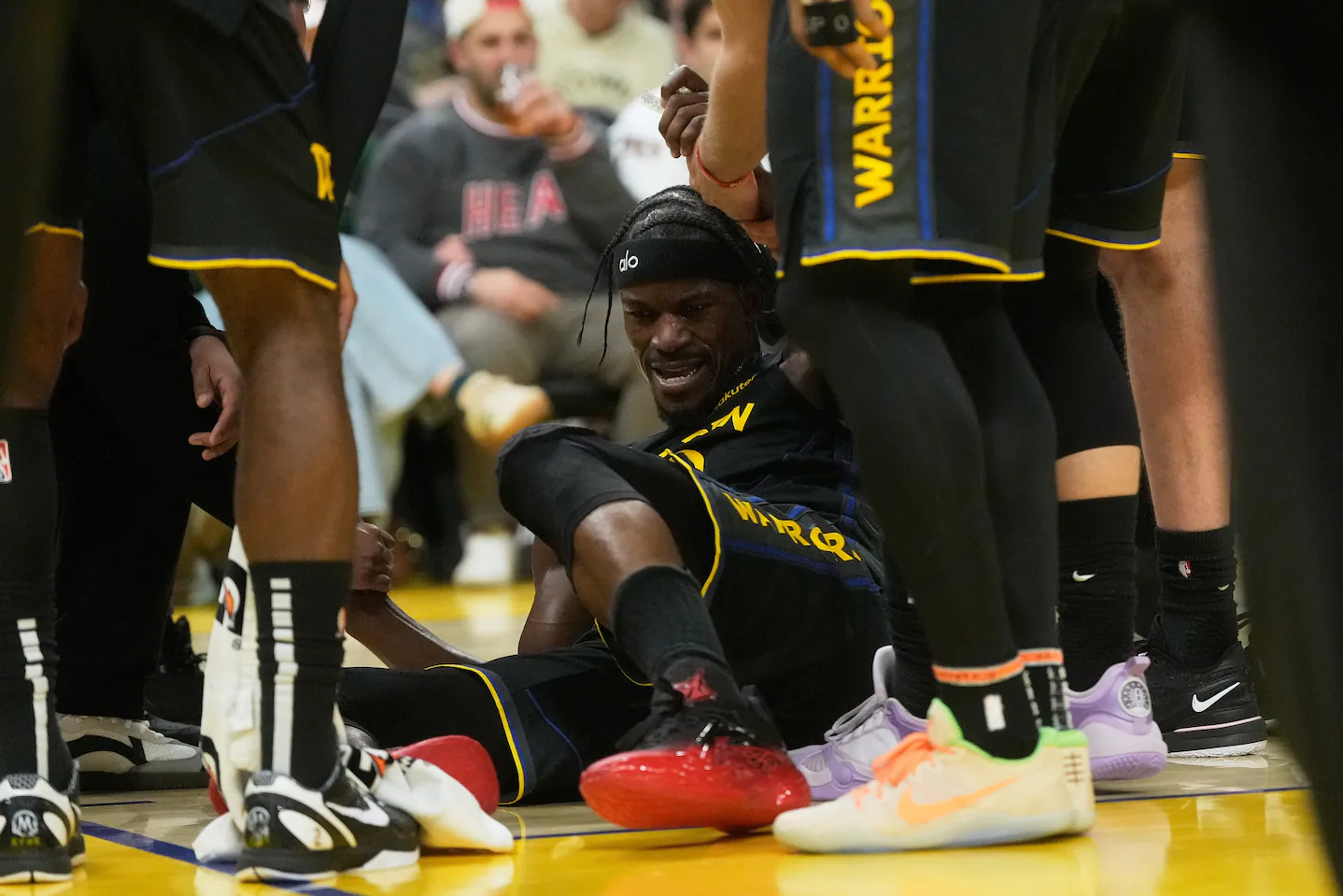 Estrella de la NBA sufre grave lesión sobre la duela