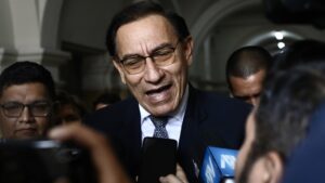 Desde una clínica y con grillete en el pie: la foto de un expresidente latinoamericano condenado