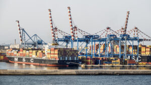 La UE planea retomar el acuerdo comercial con EEUU que la castiga con aranceles unilaterales