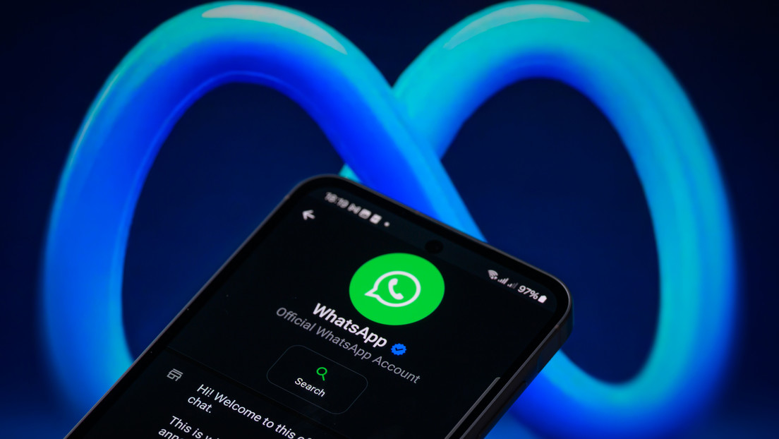 Meta lee mensajes privados de WhatsApp, denuncia nueva demanda