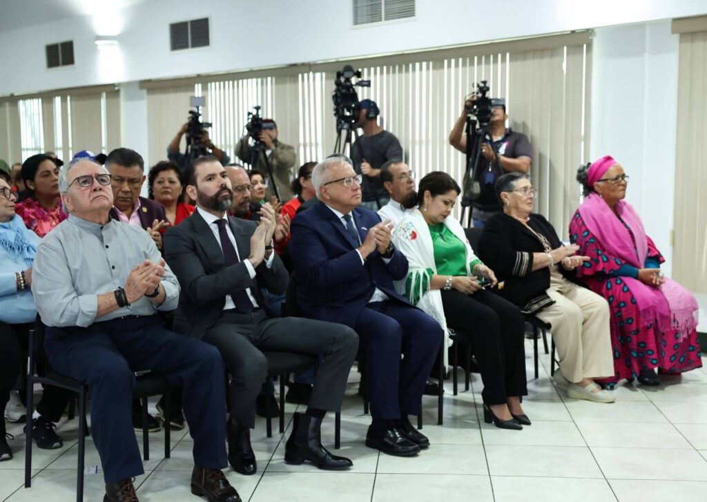 Asamblea Nacional conmemora la heroica lucha del pueblo soviético frente al nazismo en Leningrado