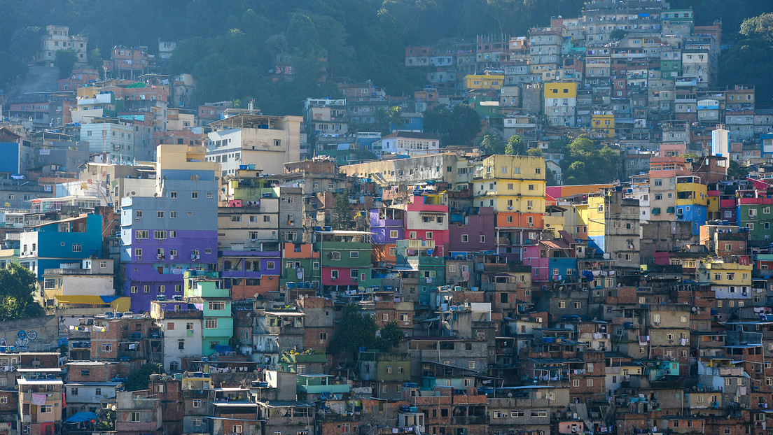 Qué hay detrás del ‘boom’ turístico a la favela más grande de Brasil