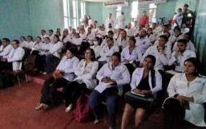 Galenos actualizan conocimientos en diagnóstico y tratamiento pediátricos