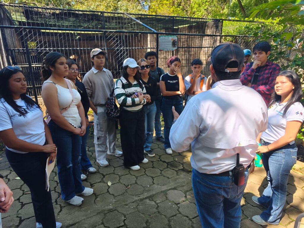 La Unicit promueve valores de conservación de la fauna silvestre en el zoológico