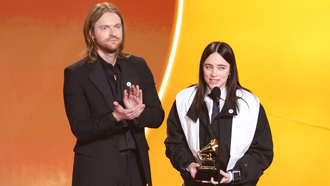 “Nadie es ilegal en tierra robada”: Billie Eilish critica la política migratoria de EEUU