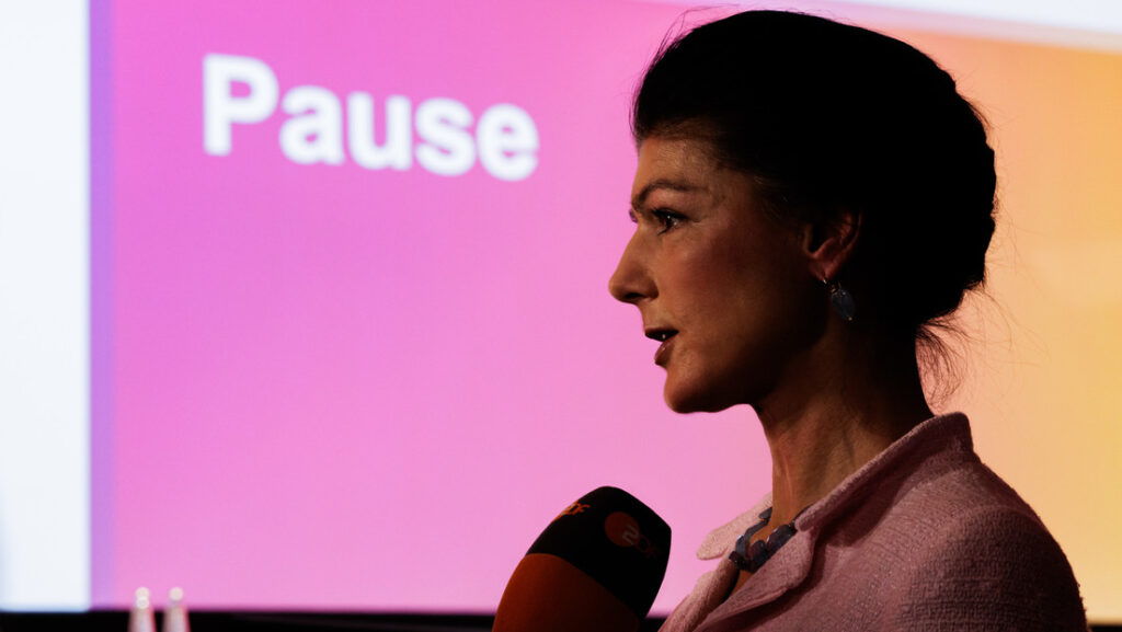 Política alemana tilda de "locura" las propuestas de armamento nuclear para Alemania