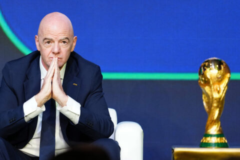 El canciller ucraniano insulta al presidente de la FIFA tachándolo de "degenerado moral"