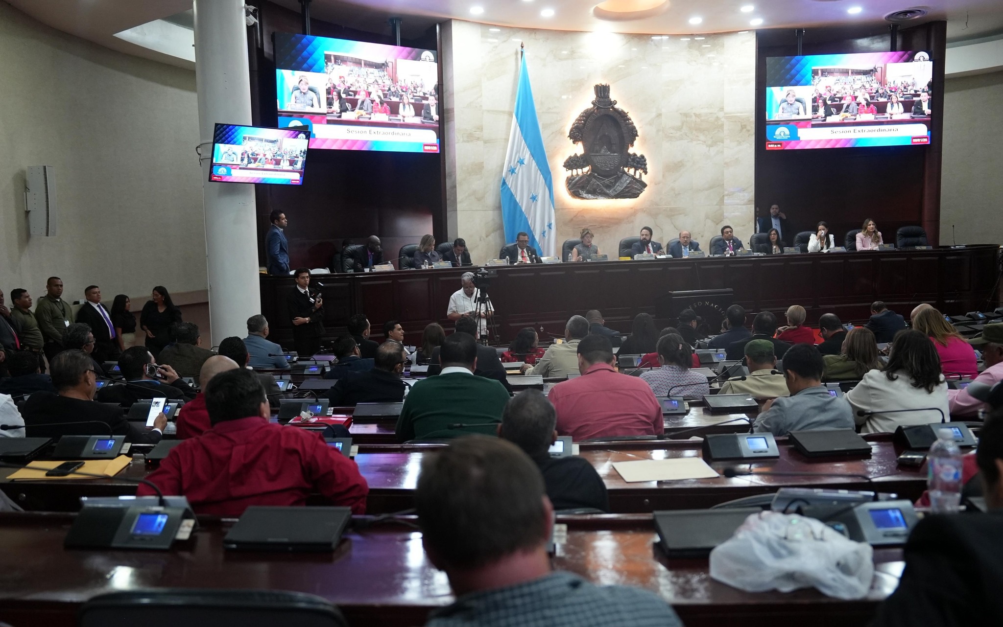 Congreso Nacional declara emergencia sanitaria en Honduras hasta febrero de 2027