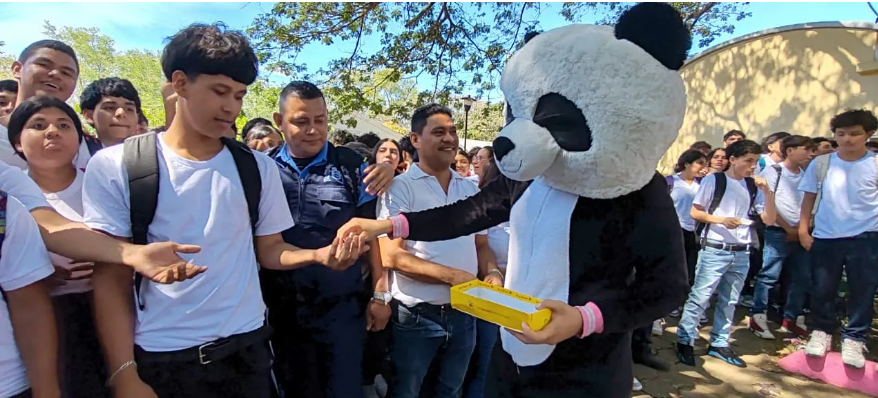 Jóvenes inician formación técnica y profesional en el Centro Juventud de la Policía Nacional
