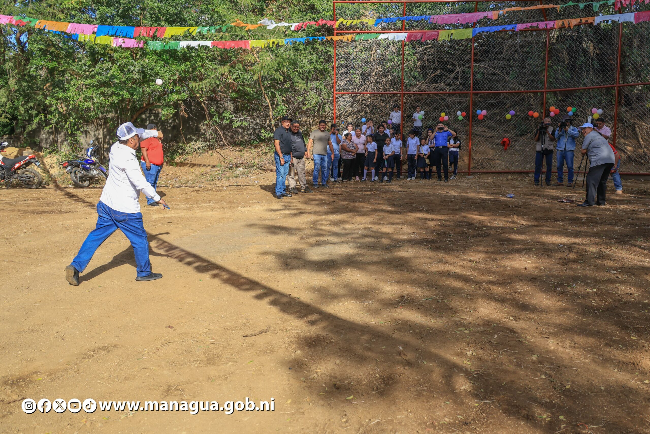 Managua celebra 175 años como capital con la entrega de campo de béisbol en Los Membreño