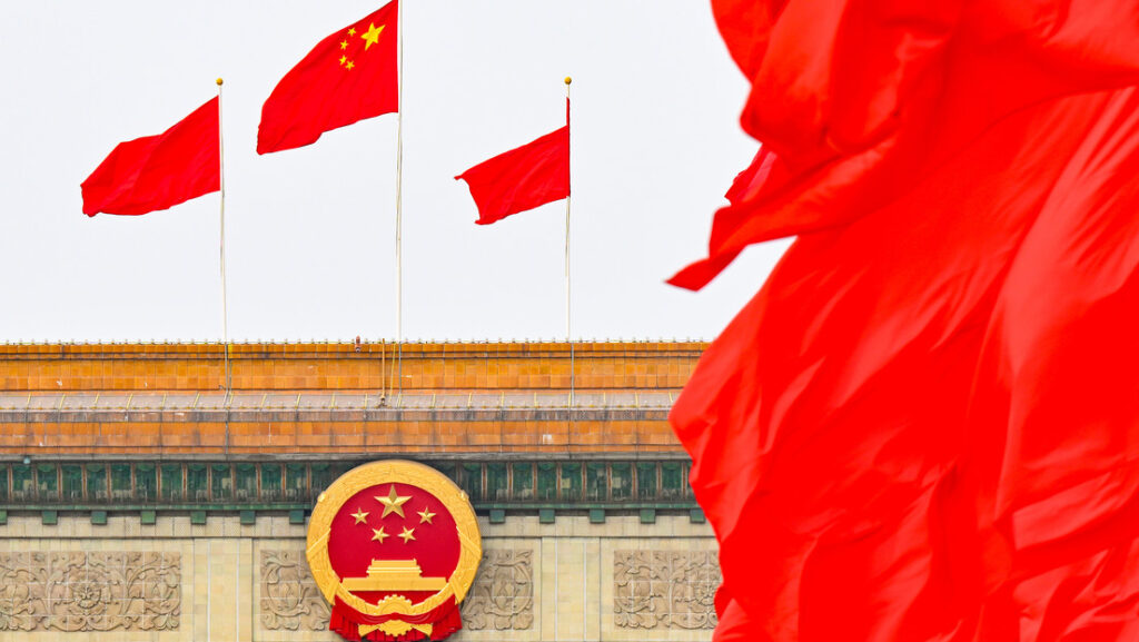 China insta a EEUU a reanudar el diálogo con Rusia sobre estabilidad estratégica