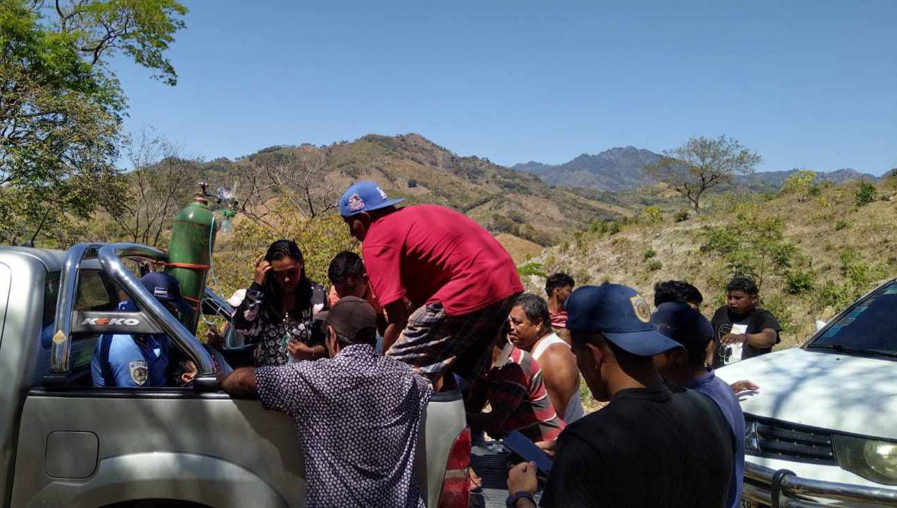 Ataque de abejas interrumpe culto evangélico en Chinandega y deja varias personas afectadas