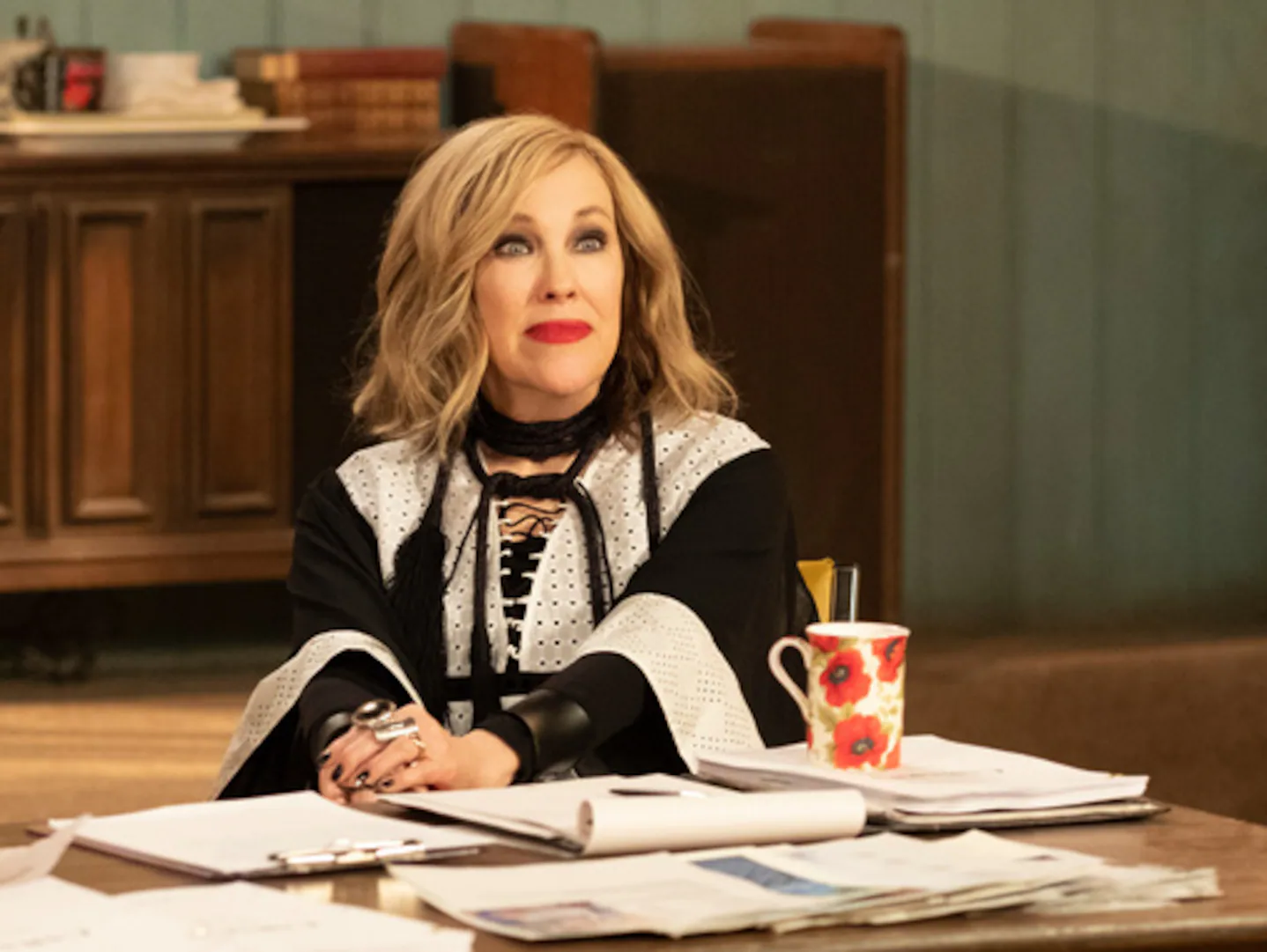 Revelan la causa de muerte de Catherine O’Hara