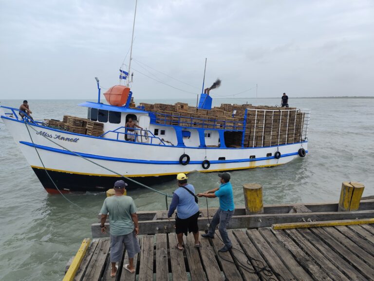 Inpesca inicia carnetización a pescadores para cumplir con los estándares de exportación