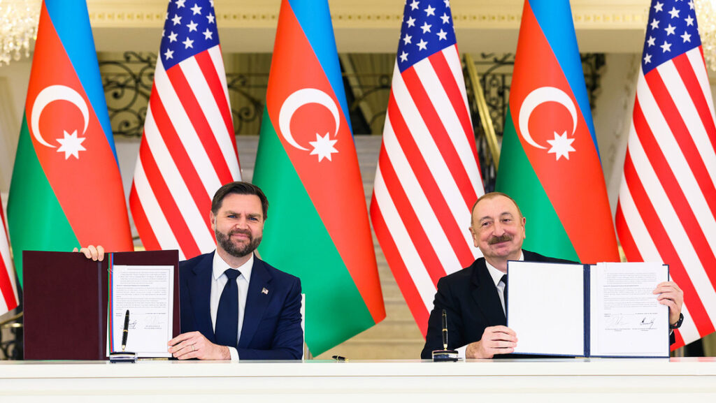 Azerbaiyán, una república exsoviética firma Carta de Asociación Estratégica con EEUU