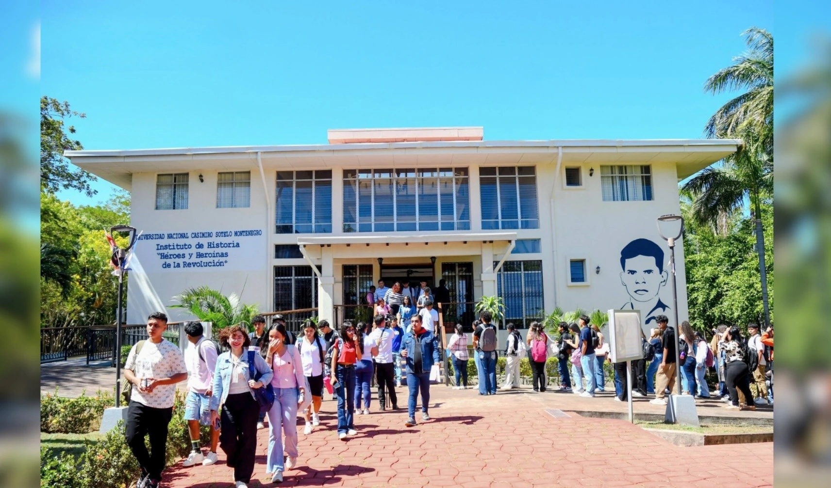 Universitarios de Nicaragua participan en seminario sobre identidad nacional