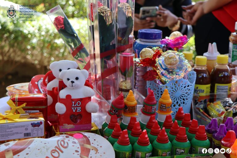 UNAN-Managua celebra el Día del Amor y la Amistad con una feria de emprendedores