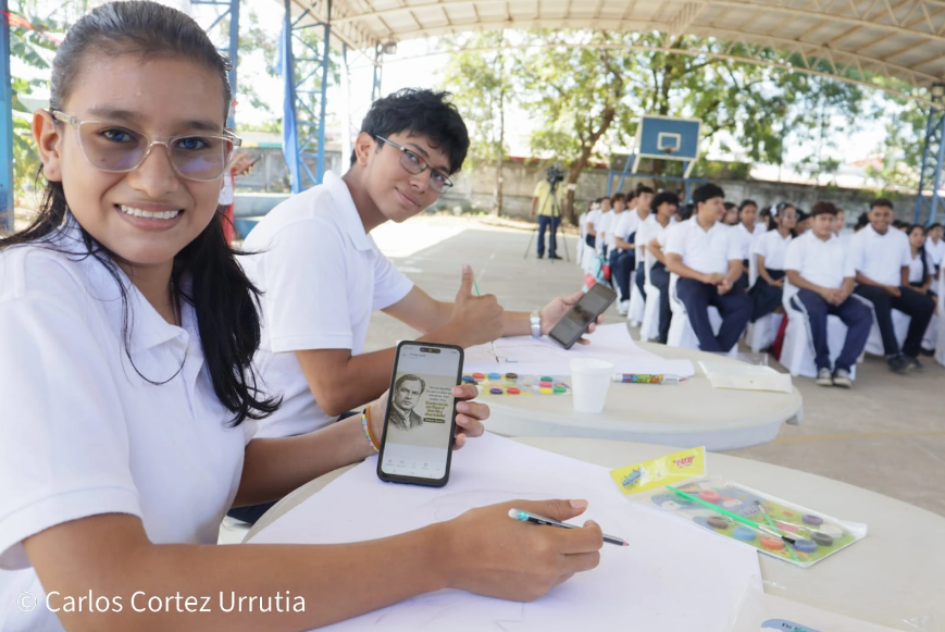 Estudiantes celebran legado cultural en festival “De Darío a Sandino”