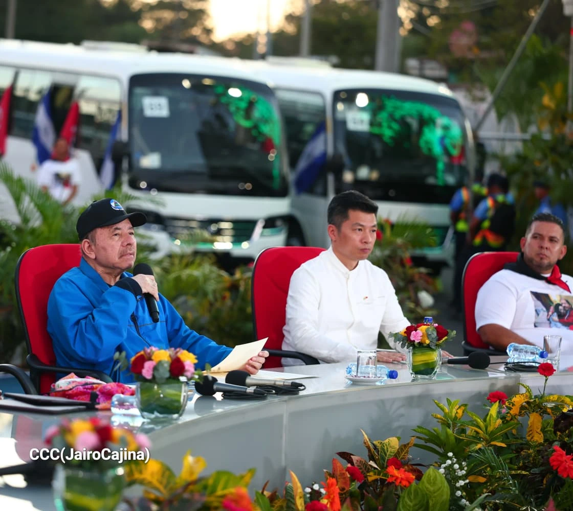 Comandante Daniel afirma que Nicaragua cuenta con una flota de 4.610 buses y microbuses para el transporte público