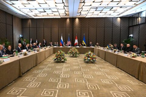 Comienzan en Ginebra las negociaciones entre Rusia, EE.UU. y Ucrania