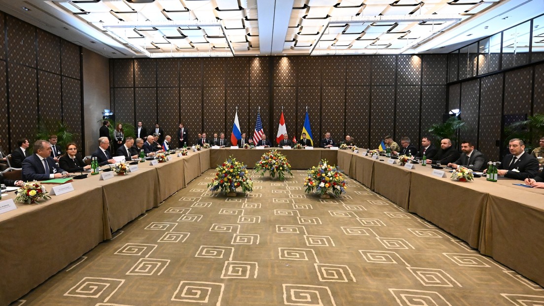 Termina tras más de cuatro horas el primer día de negociaciones entre Rusia, Ucrania y EEUU