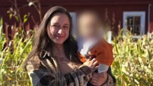 Insatisfecho con su compra en línea, apuñala 70 veces a mujer embarazada y quema su domicilio