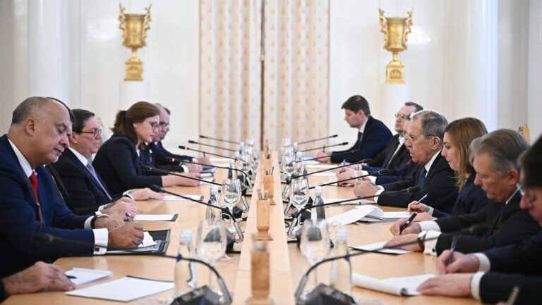 Moscú da detalles sobre las negociaciones entre Lavrov y Bruno Rodríguez