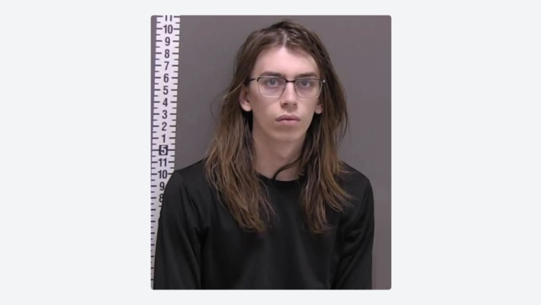 Desmembró a su novia y envió mensajes de texto para hacer creer que seguía viva