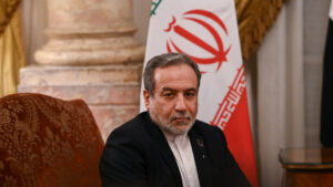 Canciller de Irán: "No hay necesidad de ningún refuerzo militar, ya que eso no puede presionarnos"