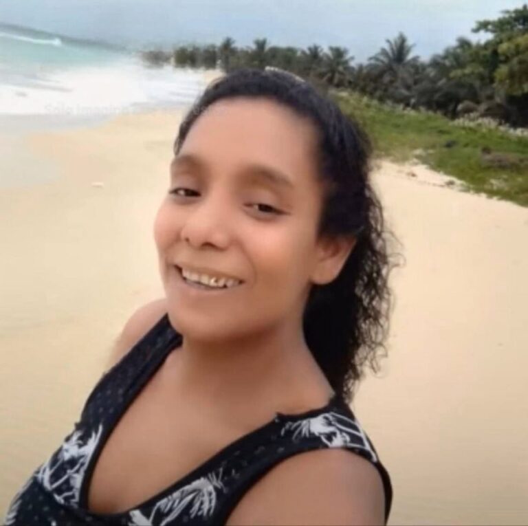 En Corn Island mujer pierde la vida tras caer a un guindo en una motocicleta