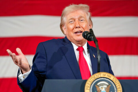 Trump: Tal vez tengamos una toma de control amistosa de Cuba