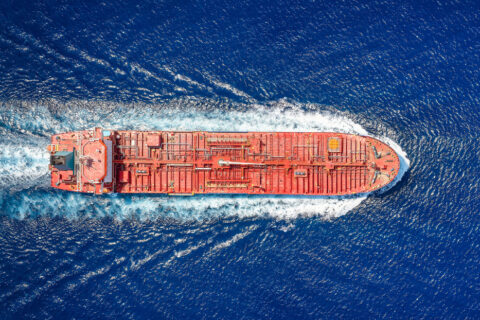 La tarifa para transportar crudo se dispara un 600 %: estos son dos factores clave