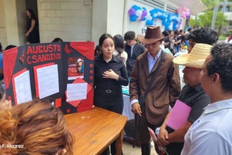 800 proyectos con enfoque social presentan estudiantes de la Universidad Casimiro Sotelo