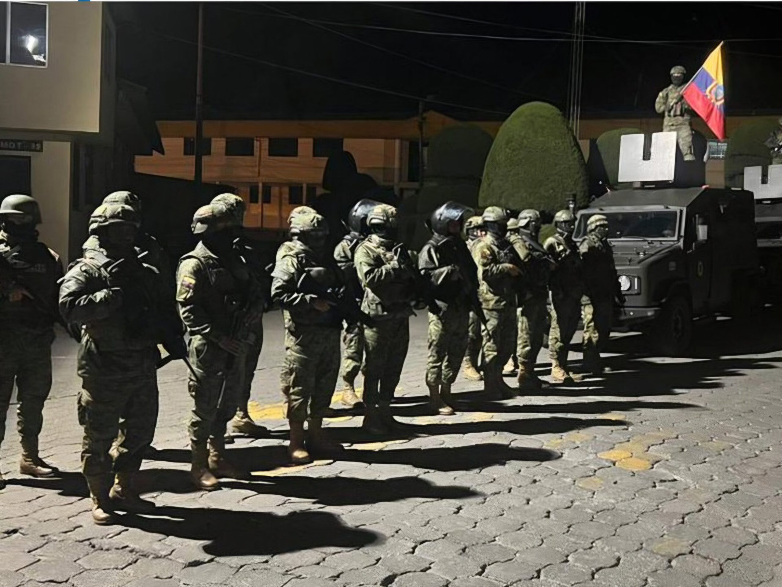 Noboa decreta toque de queda en cuatro provincias de Ecuador
