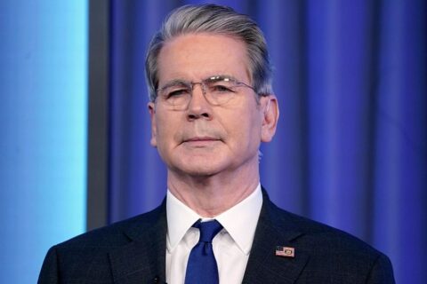 Secretario del Tesoro: "Los españoles ponen en peligro las vidas estadounidenses"